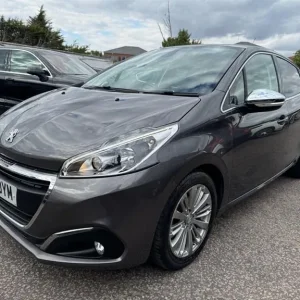 2018 Peugeot 208 1.2 PureTech Allure Euro 6 (s/s) 5dr Hatchback Petrol Manual - Image 2