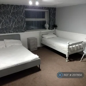 2 bedroom flat in Post Office Road, Rosyth, Fife (2 bed) - Image 4