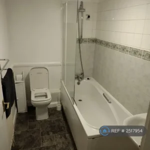 2 bedroom flat in Post Office Road, Rosyth, Fife (2 bed) - Image 7