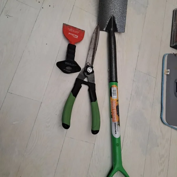 Kingfisher garden tools