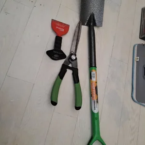 Kingfisher garden tools