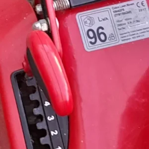 Cobra self propelled 18inch lawnmower - Image 3
