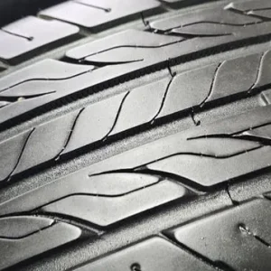 215 60 R 17 Ilink L-Comfort 68 tyres - Image 2