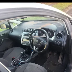 Seat Altea XL 2012 1598cc 5-door manual estate - Image 4