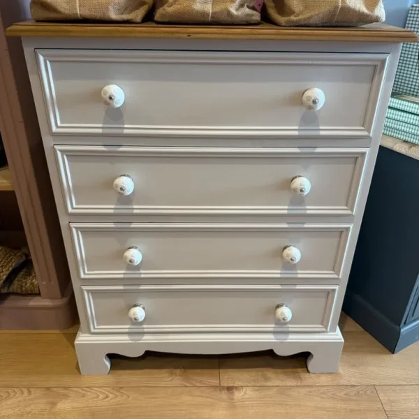 Solid pine Chest of Drawers