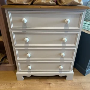Solid pine Chest of Drawers