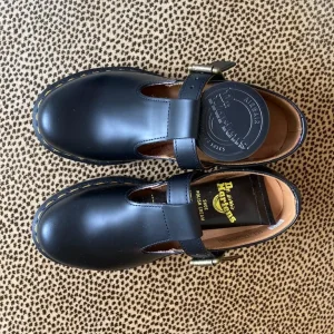 Dr. Martens Mary Jane