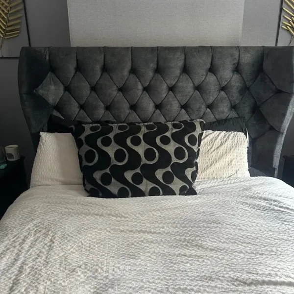 King-sized bed, 5 months old, thick mattress