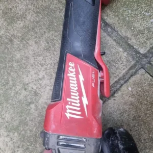 Milwaukee M18 CAG115XPDB Fuel Grinder - Image 2