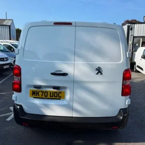 2020 Peugeot Expert 1.5 BlueHDi Panel Van - Image 4