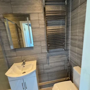 4 Bed House with Studio Flat - Image 6