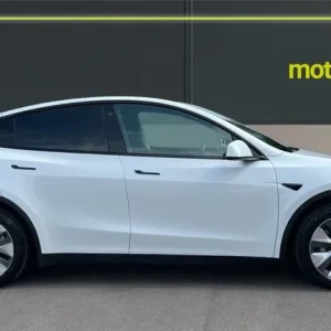 2024 Tesla Model Y Long Range AWD 5dr Auto with Panoramic Sunroof and Heated Seats - Image 2