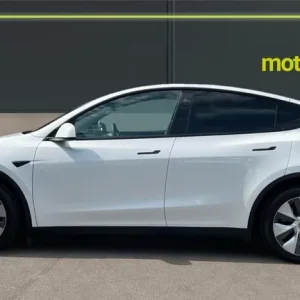 2024 Tesla Model Y Long Range AWD 5dr Auto with Panoramic Sunroof and Heated Seats - Image 6