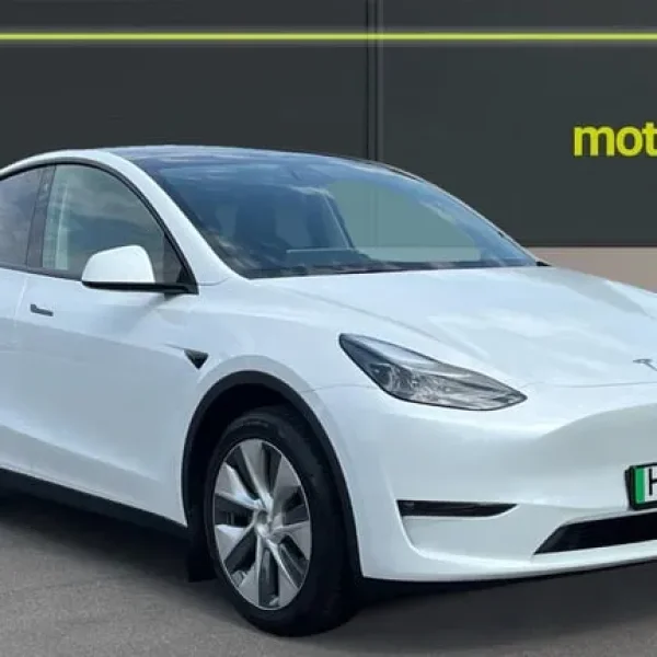 2024 Tesla Model Y Long Range AWD 5dr Auto with Panoramic Sunroof and Heated Seats