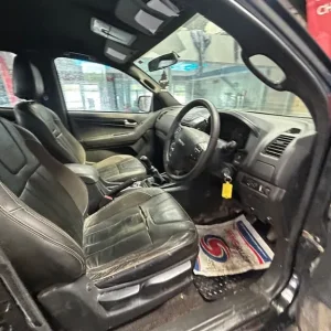 2015 Isuzu D-Max Blade Double Cab 2.5 TDI 4x4 - Image 7