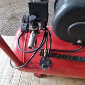 Sealey 50L Air Compressor - Image 5