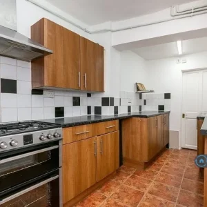4 bedroom house in Fairholme Road, Croydon, CR0 (4 bed) (#2557725) - Image 3