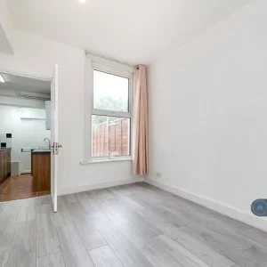 4 bedroom house in Fairholme Road, Croydon, CR0 (4 bed) (#2557725) - Image 7