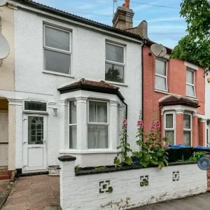 4 bedroom house in Fairholme Road, Croydon, CR0 (4 bed) (#2557725)