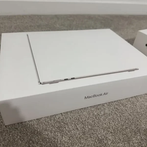 Apple MacBook Air M3 15-inch 512GB 16GB RAM