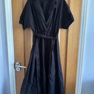 Bundle of clothes - Image 8