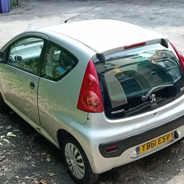 Peugeot, 107, Hatchback, 2012, Manual, 998 (cc), 3 doors