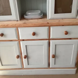 Dresser display cabinet - Image 3