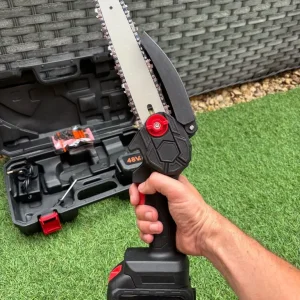Handheld cordless chainsaw and pruner - Image 5