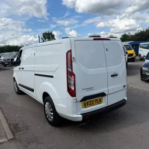 2022 Ford Transit Custom 320 TREND ECOBLUE LWB AC Panel Van Diesel Manual - Image 6