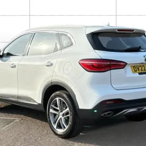 2022 MG MG HS 1.5 T-GDI Excite 5dr DCT Petrol Hatchback Hatchback Petrol Automatic - Image 2
