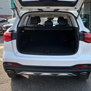 2022 MG MG HS 1.5 T-GDI Excite 5dr DCT Petrol Hatchback Hatchback Petrol Automatic - Image 4