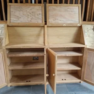Oak storage and display unit - Image 2