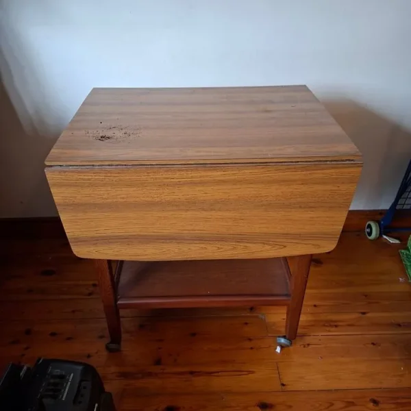 Table on wheels