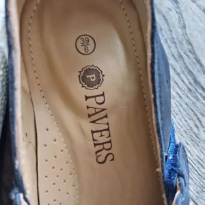 Ladies Pavers shoes size 6 - Image 4