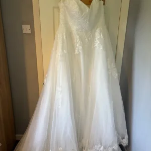 Wedding dress size 20