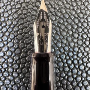 Pilot Metropolitan Fountain Pen (Black) - Image 2