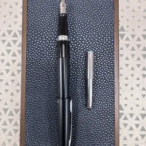 Pilot Metropolitan Fountain Pen (Black)