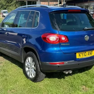 2010 Volkswagen Tiguan 2.0 TDi SE 5dr Auto Estate Diesel - Image 2