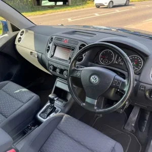 2010 Volkswagen Tiguan 2.0 TDi SE 5dr Auto Estate Diesel - Image 4