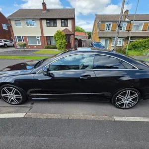 Mercedes-Benz E-Class Coupe 2010 3.0L Diesel - Image 7