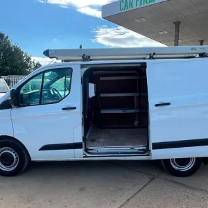 2019 Ford Transit Custom 2.0 EcoBlue Panel Van - Image 4