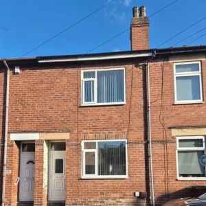 2 bedroom terraced house in Coulsdon, Greater London