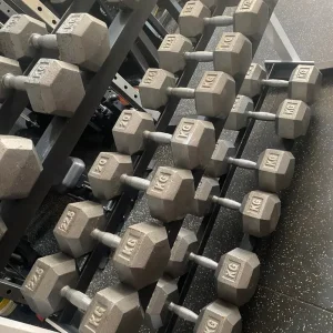 York commercial 3 tier dumbbell rack with 385kg cast iron dumbbell set 5-30kg 2.5kg increments - Image 3