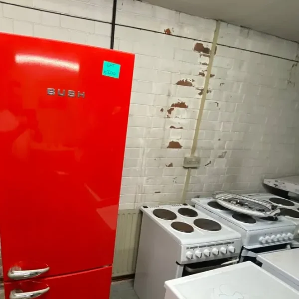 red bush 6FT frost free fridge freezer