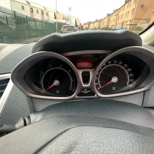 Ford Fiesta 2011 Hatchback Manual 5-Door - Image 7