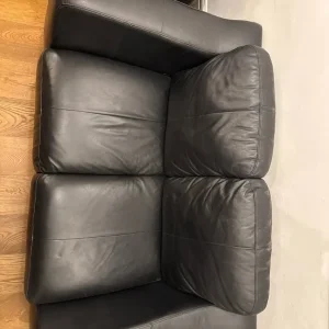 Black Leather 2 Seater Sofa - Image 2