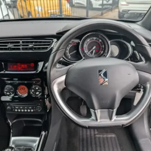 2015 Citroen DS3 1.6 e-HDi DStyle Plus Hatchback - Image 6