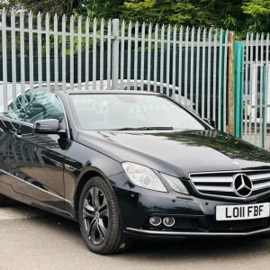 2011 Mercedes E350 CDI Cabriolet - Image 4
