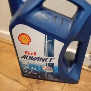 Shell Advance motorbike oil 10w 40