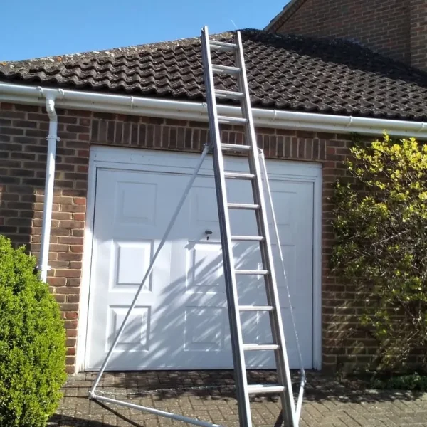 Extending Ladder with Safety Support